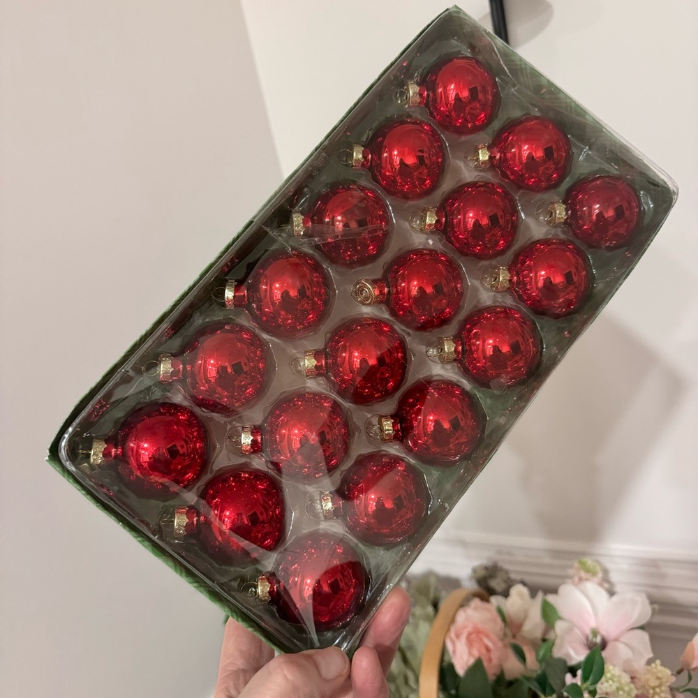 Vintage Holiday Time Glass Ornaments / In Box 18